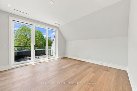 Photo 33 at 204 Forest Hill Road, Forest Hill South, Toronto