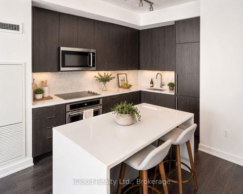 Photo 3 at 638 - 38 Iannuzzi Street, Niagara, Toronto