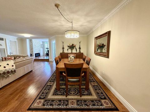 Photo 9 at 602 - 130 Carlton Street, South St. James Town, Toronto