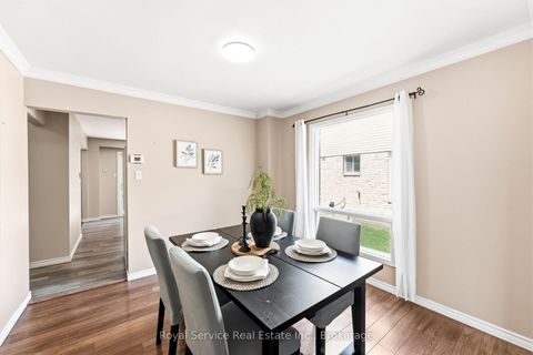 Photo 11 at 6 Gilmour Drive, Central, Ajax