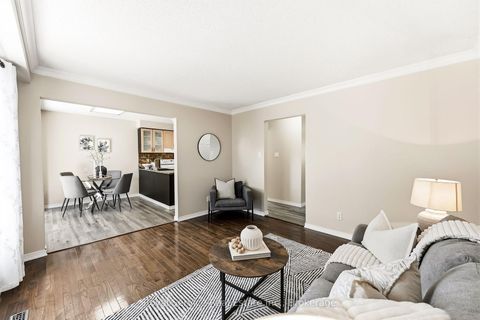 Photo 21 at 6 Gilmour Drive, Central, Ajax