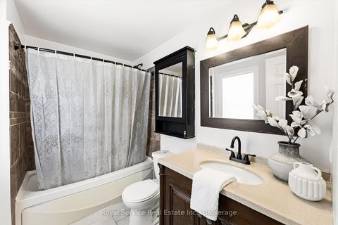 Photo 33 at 6 Gilmour Drive, Central, Ajax