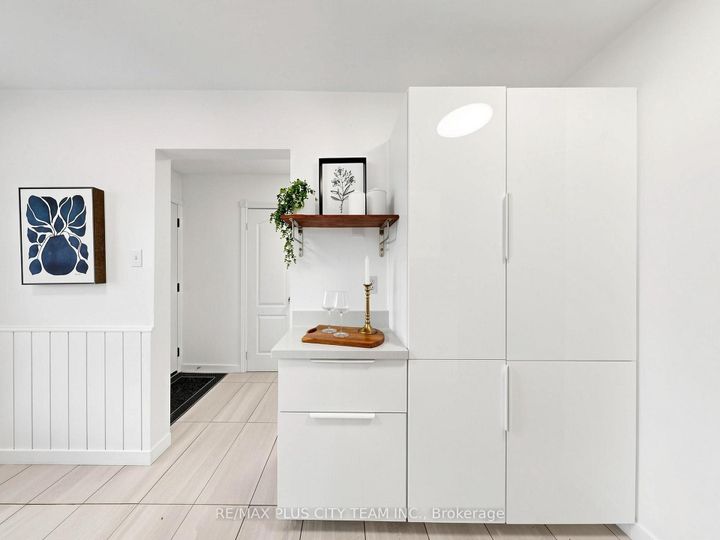 Photo 14 at 60 Tangle Briar Way, Bayview Village, Toronto