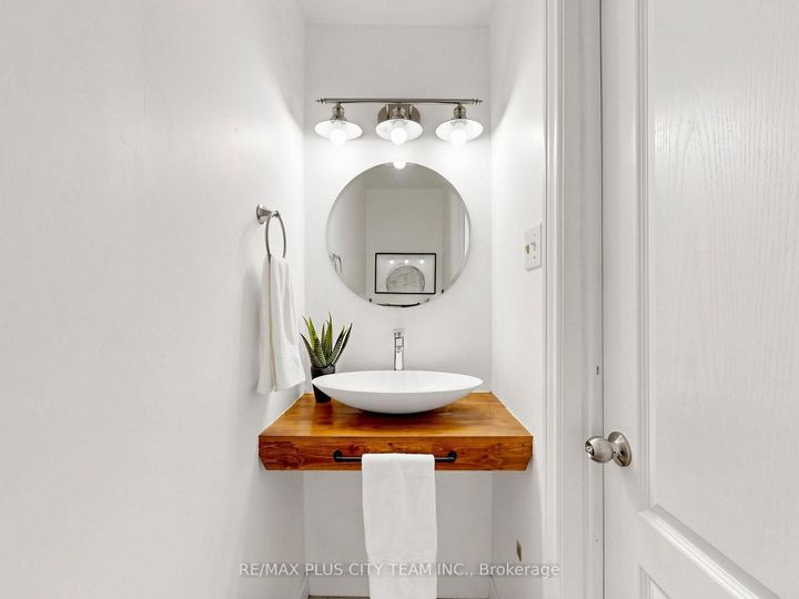 Photo 15 at 60 Tangle Briar Way, Bayview Village, Toronto