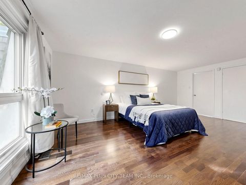 Photo 17 at 60 Tangle Briar Way, Bayview Village, Toronto