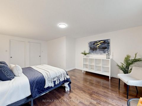 Photo 18 at 60 Tangle Briar Way, Bayview Village, Toronto