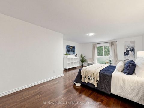 Photo 19 at 60 Tangle Briar Way, Bayview Village, Toronto