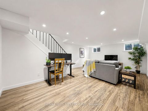 Photo 31 at 60 Tangle Briar Way, Bayview Village, Toronto