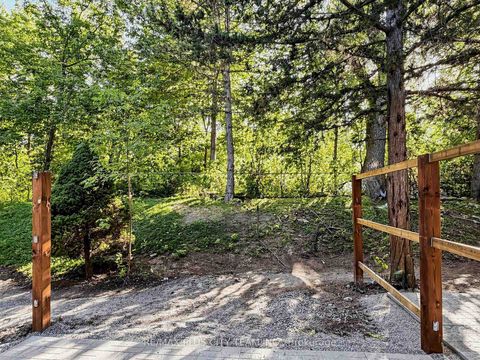 Photo 37 at 60 Tangle Briar Way, Bayview Village, Toronto