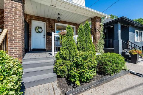 Photo 2 at 19 Elward Boulevard, Oakridge, Toronto