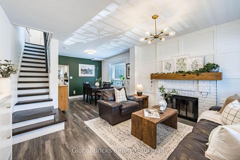 Photo 5 at 19 Elward Boulevard, Oakridge, Toronto