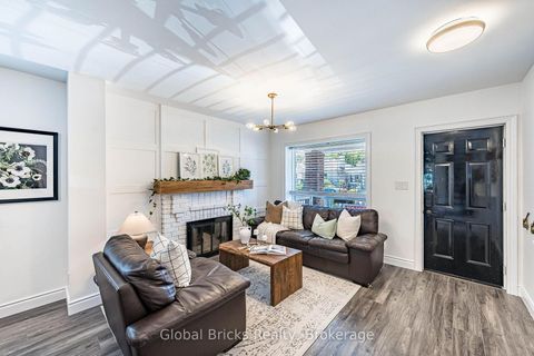 Photo 7 at 19 Elward Boulevard, Oakridge, Toronto