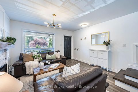 Photo 8 at 19 Elward Boulevard, Oakridge, Toronto