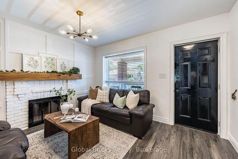 Photo 9 at 19 Elward Boulevard, Oakridge, Toronto