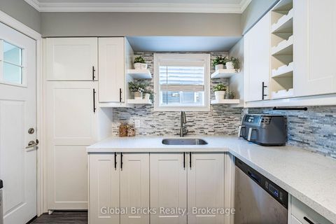 Photo 20 at 19 Elward Boulevard, Oakridge, Toronto