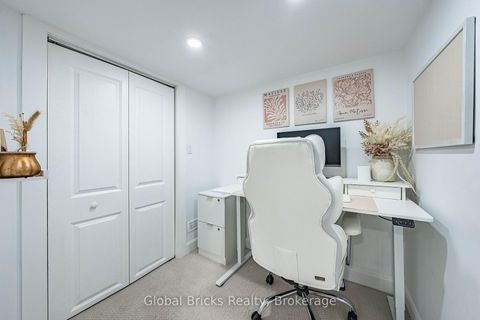 Photo 25 at 19 Elward Boulevard, Oakridge, Toronto