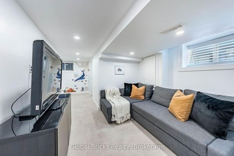 Photo 27 at 19 Elward Boulevard, Oakridge, Toronto