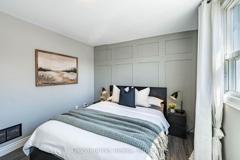 Photo 36 at 19 Elward Boulevard, Oakridge, Toronto