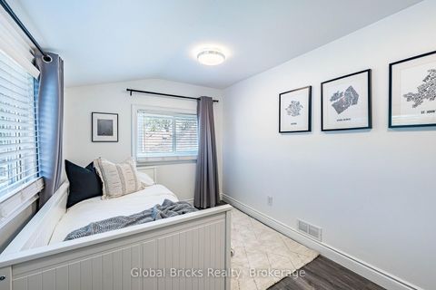 Photo 43 at 19 Elward Boulevard, Oakridge, Toronto