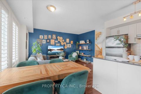 Photo 4 at Th92 - 9 Windermere Avenue, Swansea, Toronto