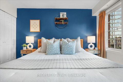 Photo 13 at Th92 - 9 Windermere Avenue, Swansea, Toronto