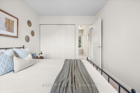 Photo 14 at Th92 - 9 Windermere Avenue, Swansea, Toronto