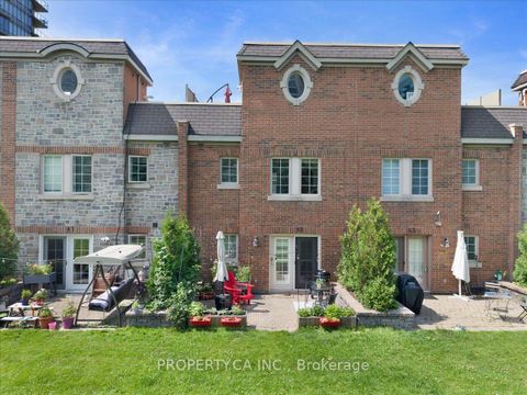 Photo 17 at Th92 - 9 Windermere Avenue, Swansea, Toronto