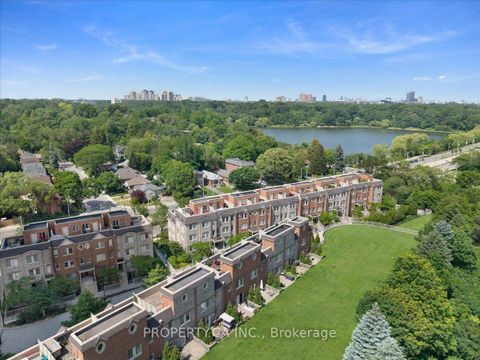 Photo 19 at Th92 - 9 Windermere Avenue, Swansea, Toronto