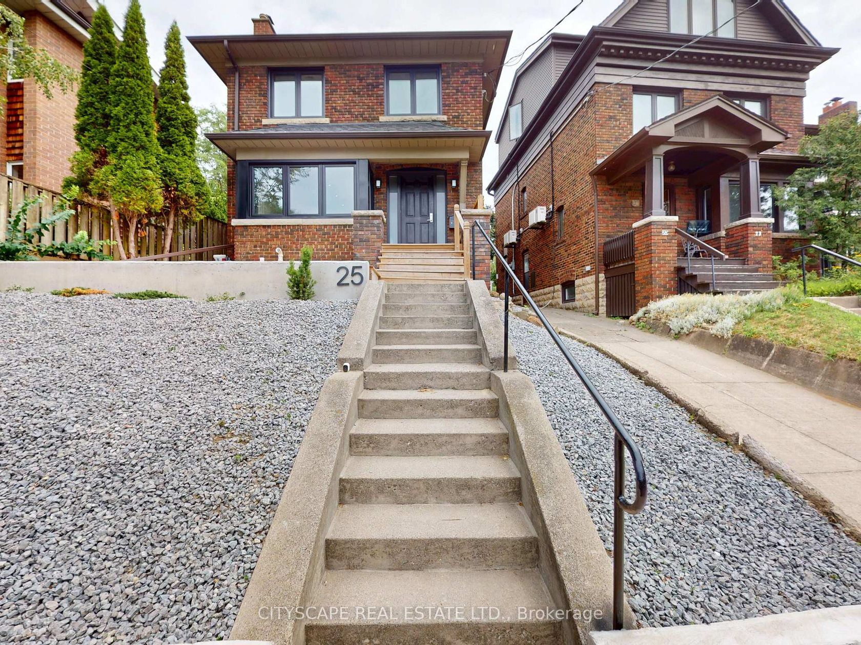 25 Oswald Crescent, Mount Pleasant West, Toronto 