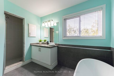 Photo 23 at 41 Lax Avenue, Central, Ajax