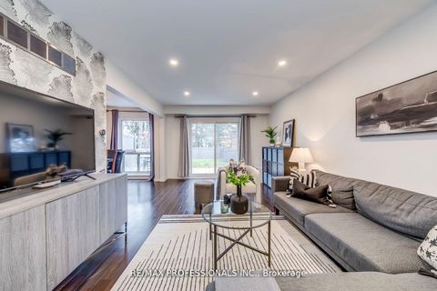 Photo 6 at 51 - 4345 Bloor Street W, Markland Wood, Toronto
