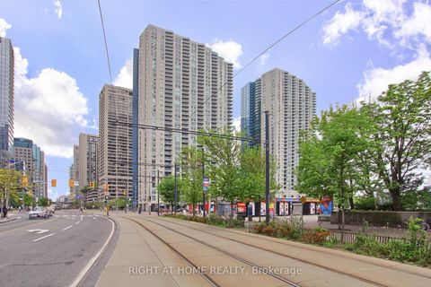 Photo 2 at 504 - 77 Harbour Square, Waterfront Communities C1, Toronto