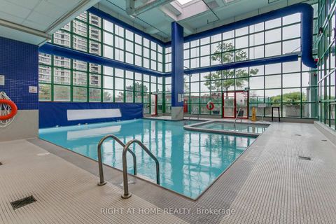 Photo 11 at 504 - 77 Harbour Square, Waterfront Communities C1, Toronto