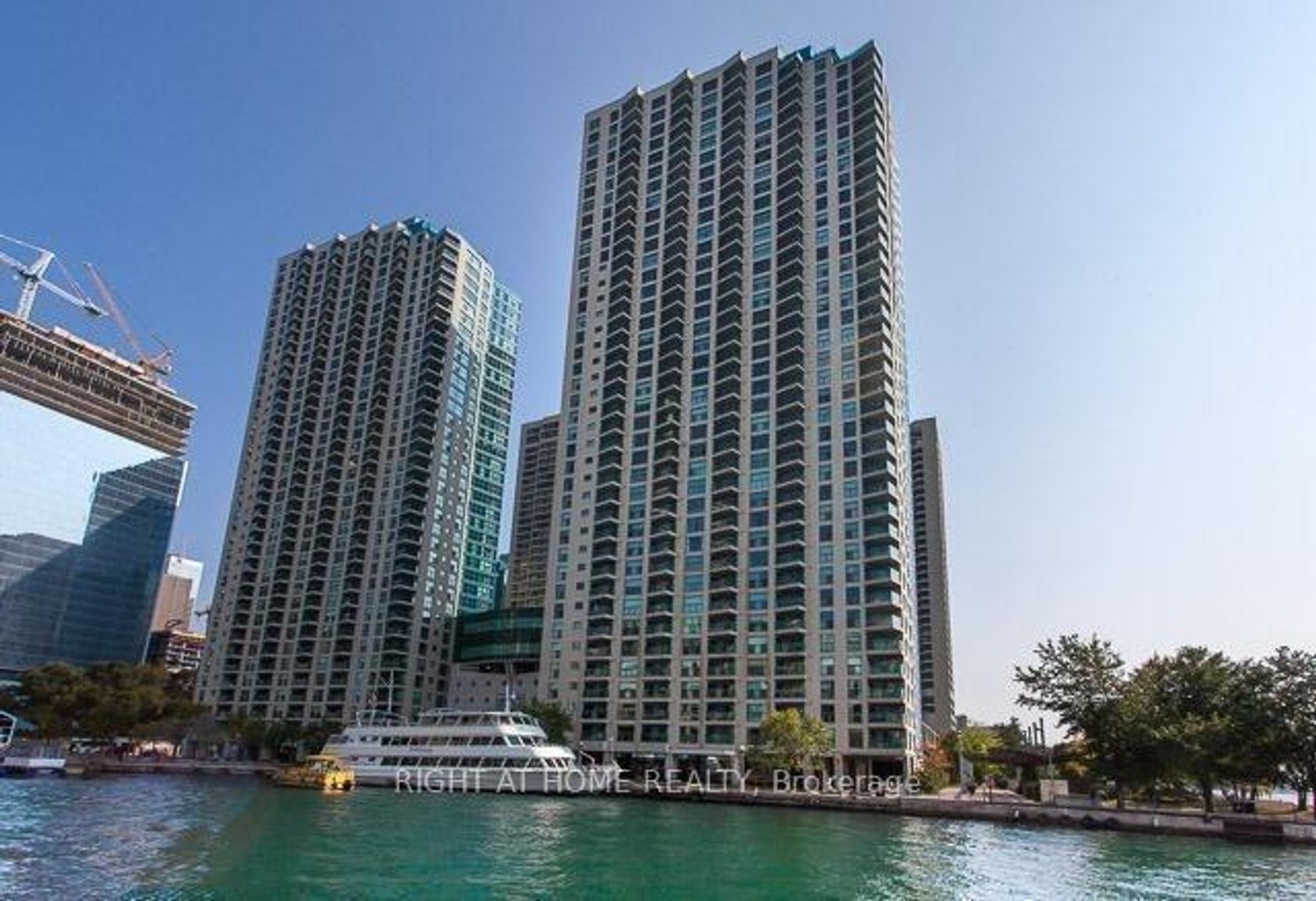 504 - 77 Harbour Square, Waterfront Communities C1, Toronto 