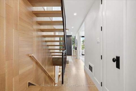 Photo 12 at 310 Bessborough Drive, Leaside, Toronto