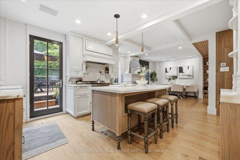 Photo 13 at 310 Bessborough Drive, Leaside, Toronto