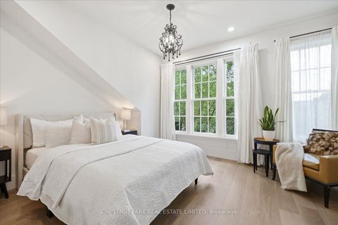 Photo 26 at 310 Bessborough Drive, Leaside, Toronto