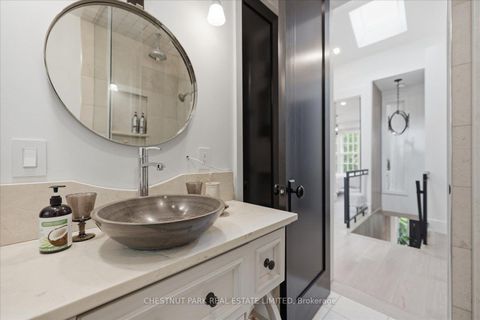 Photo 29 at 310 Bessborough Drive, Leaside, Toronto