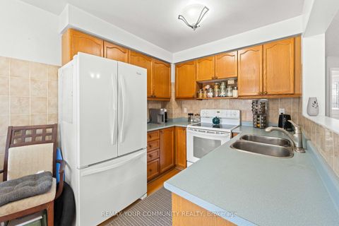 Photo 8 at 78 Annamaria Drive, Keswick North, Georgina