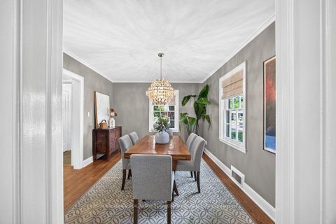Photo 10 at 3947 Bloor Street W, City Centre West, Toronto