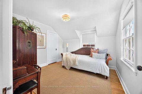 Photo 15 at 3947 Bloor Street W, City Centre West, Toronto