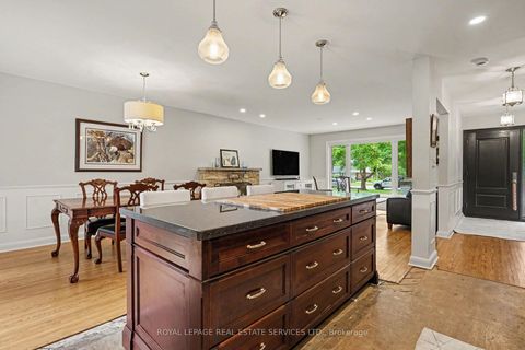 Photo 11 at 14 Mossford Court, Rosethorn, Toronto