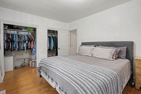 Photo 14 at 14 Mossford Court, Rosethorn, Toronto