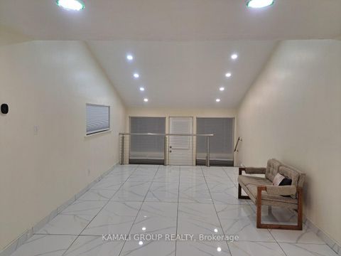 Photo 2 at 209 - 262 John Garland Boulevard, Clairville, Toronto