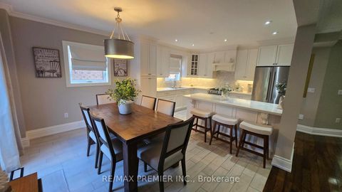 Photo 3 at 178 Buena Vista Drive, Sonoma Heights, Vaughan