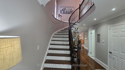 Photo 9 at 178 Buena Vista Drive, Sonoma Heights, Vaughan