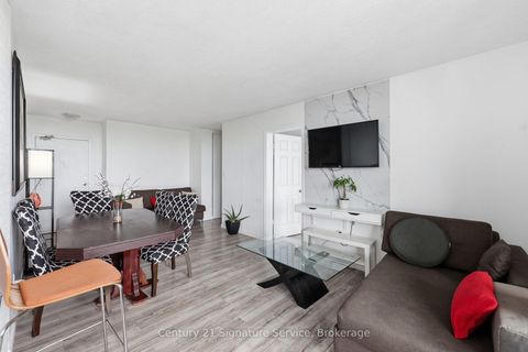 Photo 9 at 610 - 1250 Bridletowne Circle, L'Amoreaux, Toronto