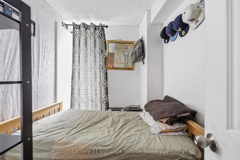 Photo 17 at 610 - 1250 Bridletowne Circle, L'Amoreaux, Toronto
