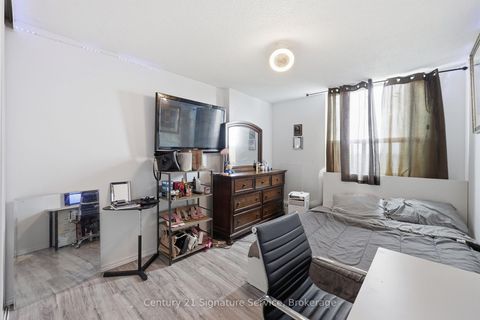 Photo 18 at 610 - 1250 Bridletowne Circle, L'Amoreaux, Toronto