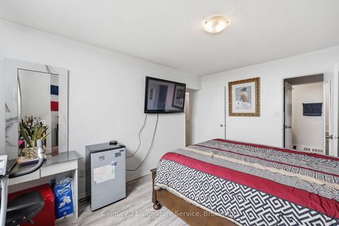 Photo 20 at 610 - 1250 Bridletowne Circle, L'Amoreaux, Toronto